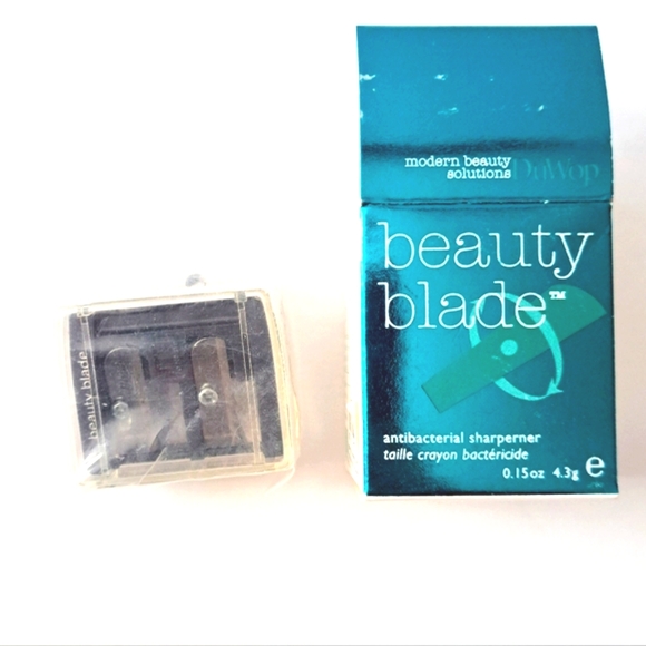 New NIB Makeup Artist Duwop Beauty Blade antibacterial lip/eye liner sharpener - Picture 5 of 6
